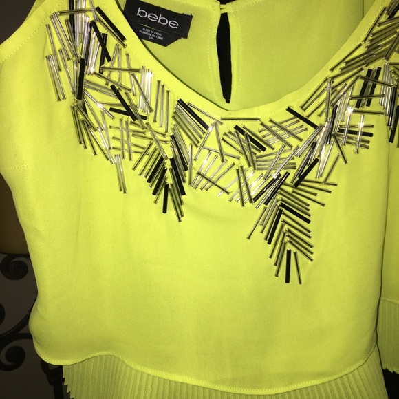 BEBE kiwi green bling ruffle cami top size Small - Picture 2 of 6